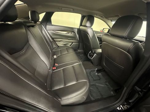 Used 2019 Cadillac XTS Luxury image 21