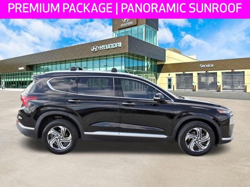 Used 2023 Hyundai Santa Fe SEL w/ Premium Package image 4