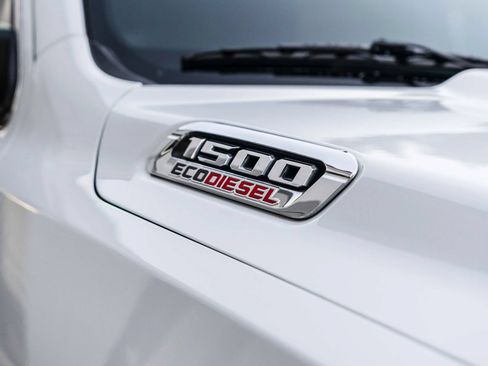 Used 2023 RAM 1500 Limited w/ Body Color Bumper Group AWD/4WD image 18