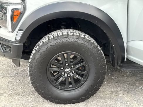 Used 2024 Ford F150 Raptor AWD/4WD image 25
