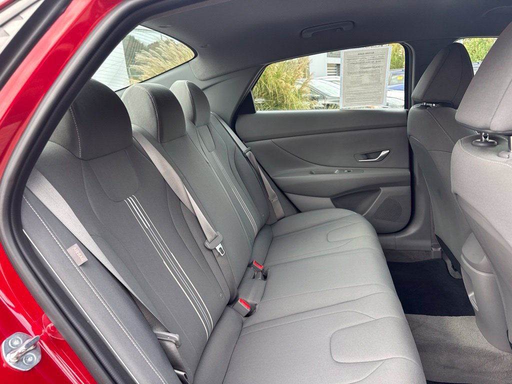 Used 2024 Hyundai Elantra SEL FWD image 20