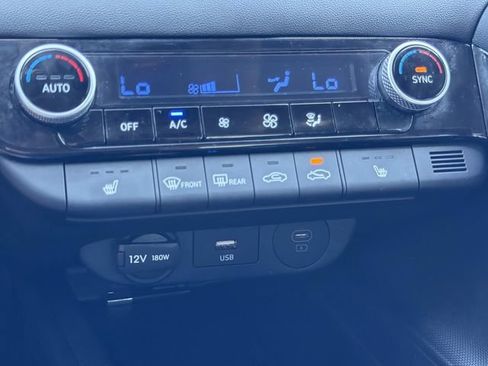 Used 2025 Hyundai Elantra SEL FWD image 25