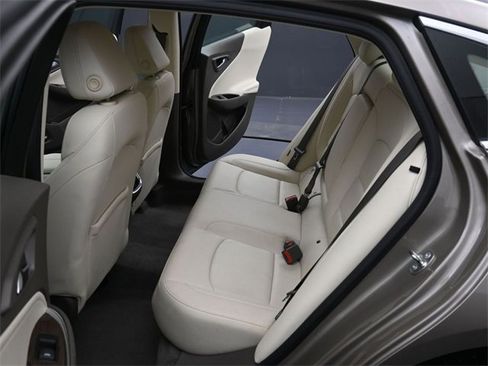 Used 2024 Chevrolet Malibu LT image 9