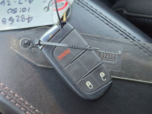Used 2024 Jeep Compass Latitude AWD/4WD image 30