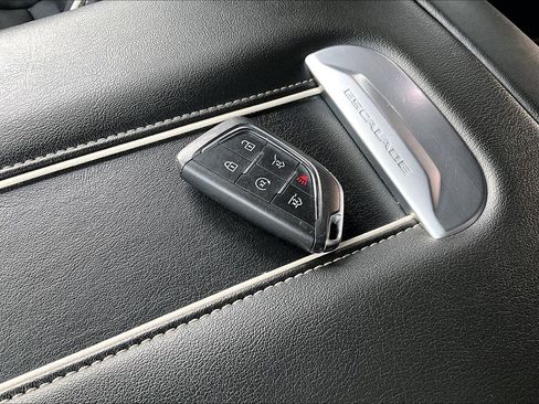 Used 2023 Cadillac Escalade Sport w/ LPO, ONYX Package image 10