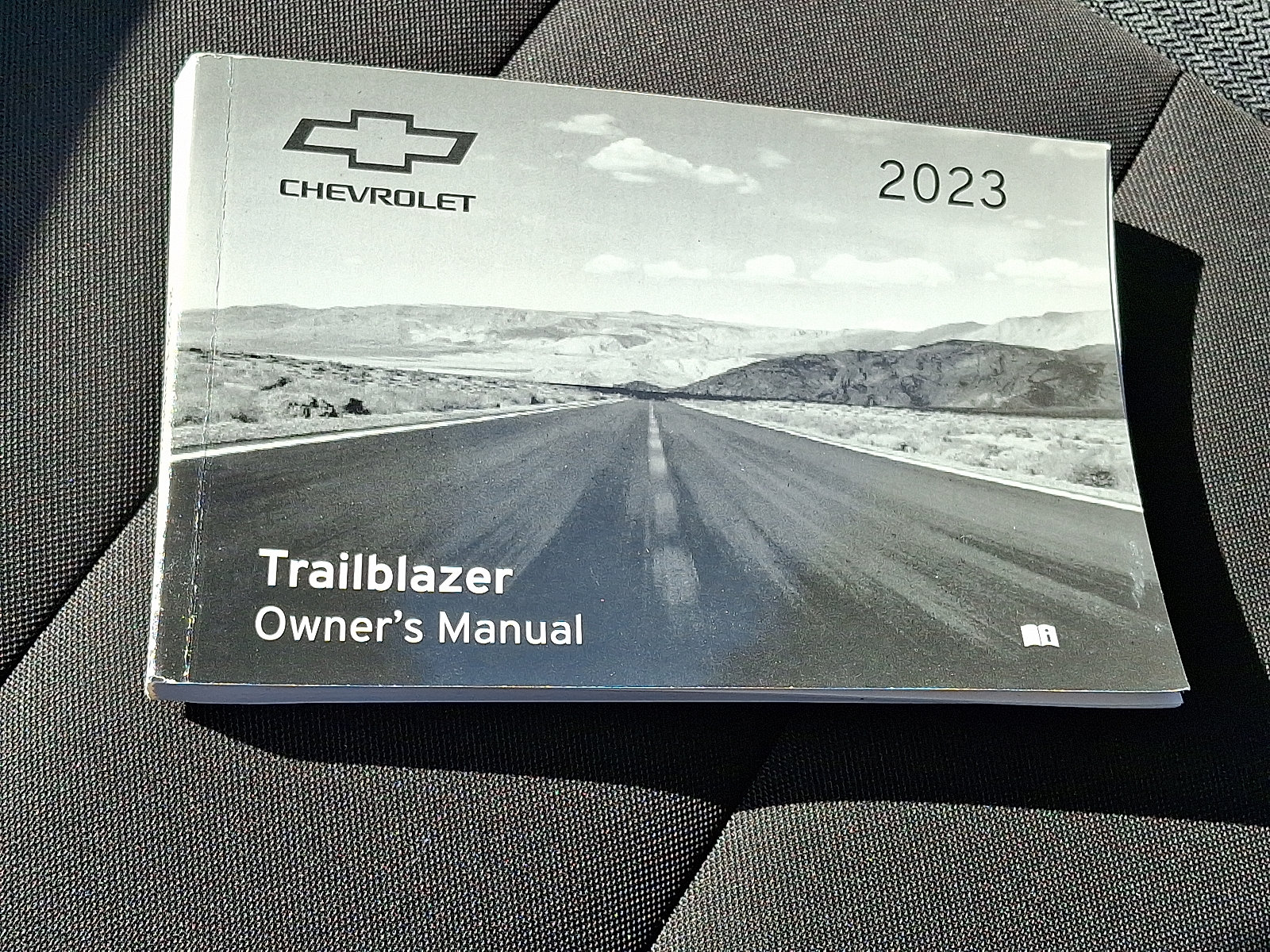 Used 2023 Chevrolet TrailBlazer LT AWD/4WD image 27