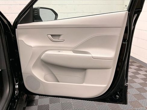 Certified 2025 Hyundai Kona SEL image 23