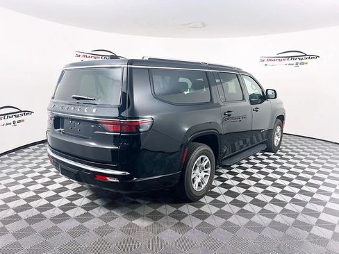 Used 2024 Jeep Wagoneer L 4WD image 8