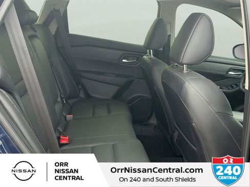 Used 2025 Nissan Rogue SL w/ SL Premium Package image 23