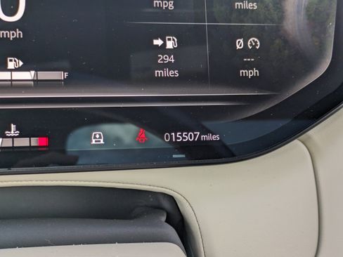 Used 2023 Land Rover Range Rover SE image 25