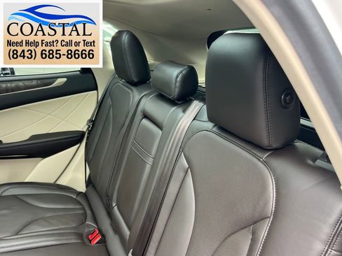 Used 2019 Lincoln MKC Reserve w/ MKC Climate Package FWD image 20