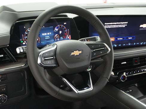 New 2026 Chevrolet Suburban Premier image 20