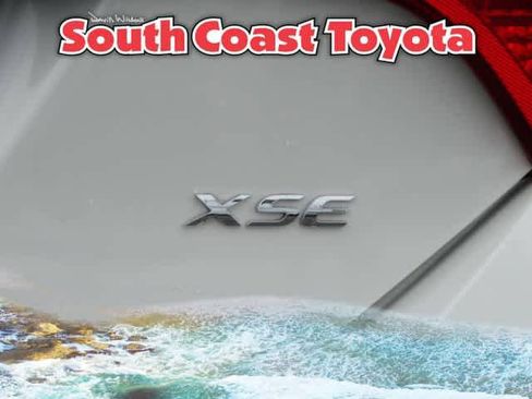 Used 2018 Toyota Corolla XSE image 11