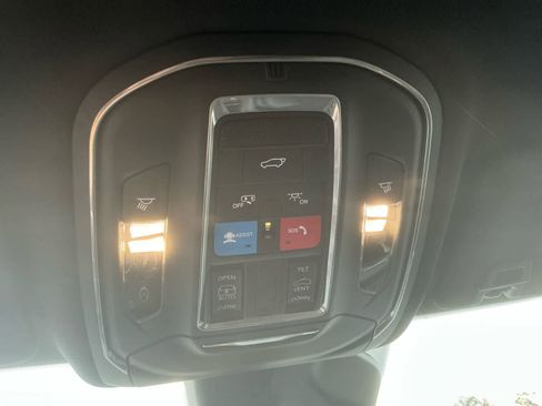 New 2025 Jeep Grand Cherokee Laredo AWD/4WD image 24