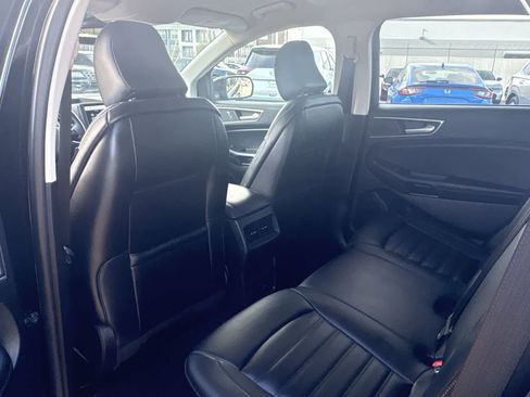 Used 2022 Ford Edge SEL image 11