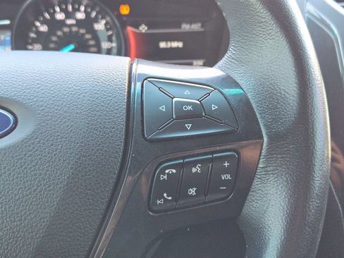 Used 2017 Ford Explorer XLT w/ Equipment Group 202A FWD image 29