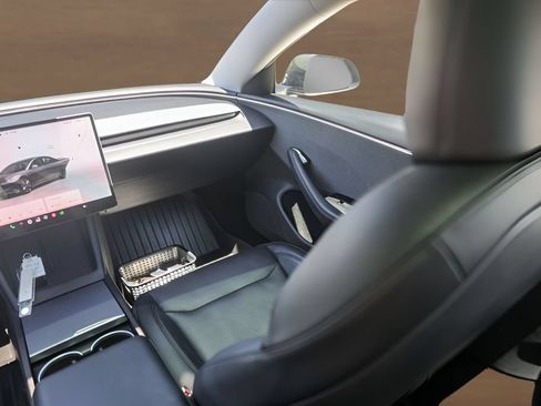 Used 2025 Tesla Model 3 Long Range RWD image 24