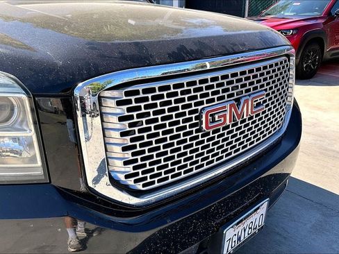 Used 2015 GMC Yukon Denali w/ Touring Package AWD/4WD image 6