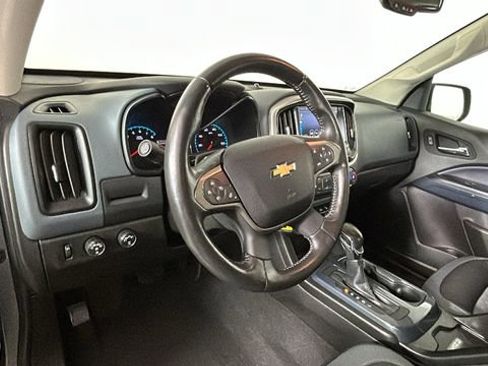 Used 2022 Chevrolet Colorado Z71 AWD/4WD image 14