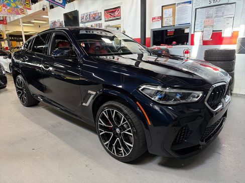 Used 2023 BMW X6 M w/ Executive Package image 3