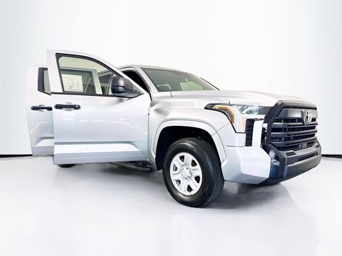 Used 2025 Toyota Tundra SR w/ SR Tow Package AWD/4WD image 37
