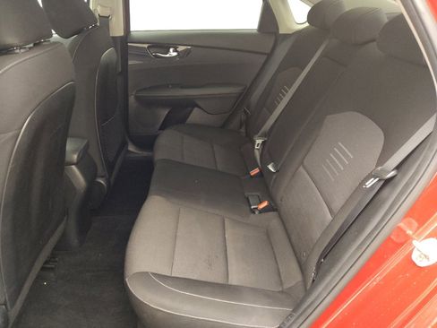 Used 2019 Kia Forte S image 18