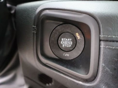 Used 2024 Jeep Wrangler Unlimited Sahara w/ Technology Group AWD/4WD image 19