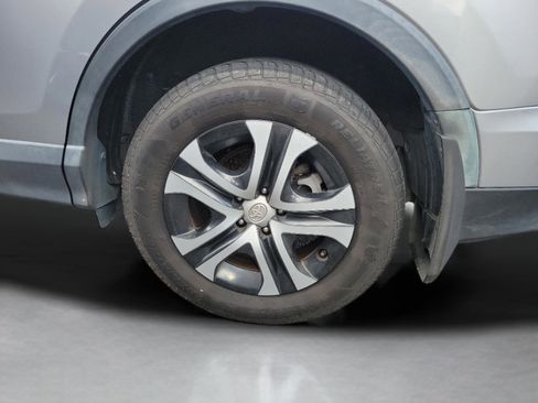 Used 2017 Toyota RAV4 LE image 29