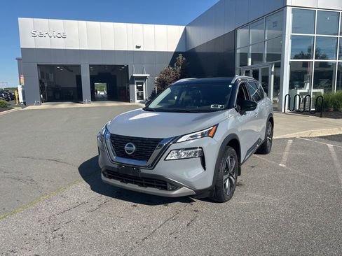 Used 2021 Nissan Rogue SL AWD/4WD image 3