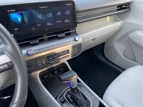 Used 2025 Hyundai Kona SEL image 17