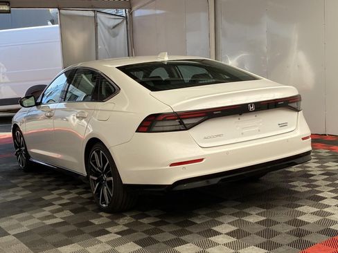 Used 2023 Honda Accord Touring image 4