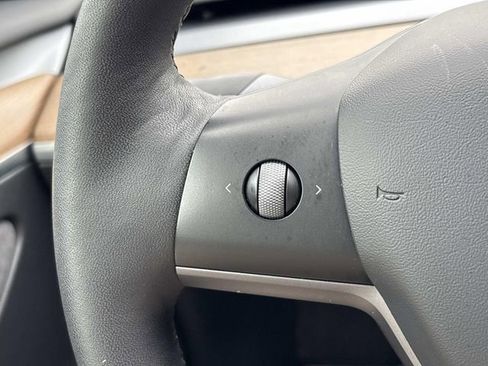 Used 2022 Tesla Model 3 image 28