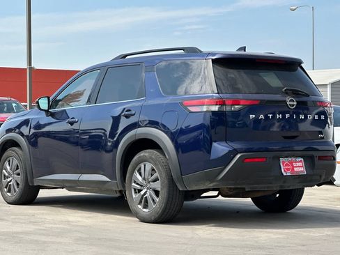 Used 2024 Nissan Pathfinder SV FWD image 7