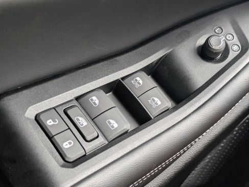 New 2025 Jeep Grand Cherokee L Limited w/ Black Appearance Package image 21