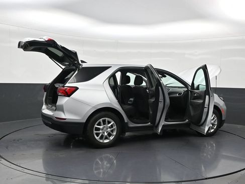 Used 2022 Chevrolet Equinox LT FWD image 31