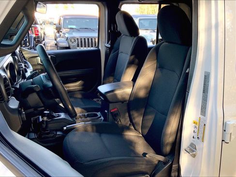 Used 2020 Jeep Gladiator Sport w/ Quick Order Package 24S AWD/4WD image 7