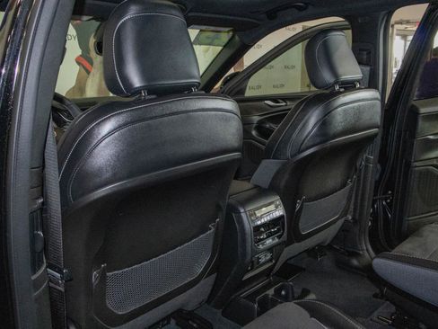 Used 2023 Jeep Grand Cherokee L Laredo AWD/4WD image 9
