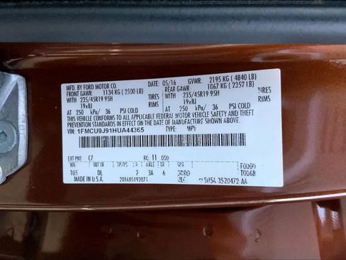 Used 2017 Ford Escape Titanium w/ Equipment Group 301A image 31