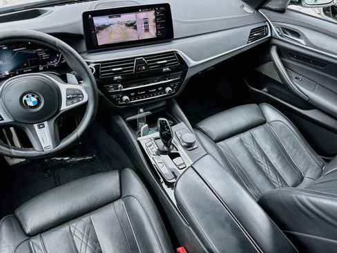Used 2021 BMW M550i xDrive AWD/4WD image 25
