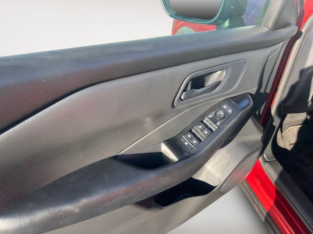 Certified 2025 Nissan Rogue S AWD/4WD image 10