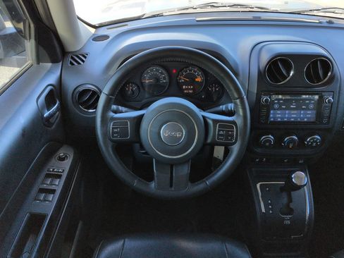 Used 2017 Jeep Patriot Sport w/ Power Value Group FWD image 16
