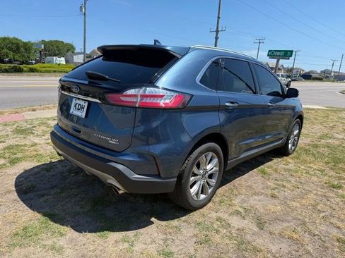 Used 2019 Ford Edge Titanium w/ Cold Weather Package image 7