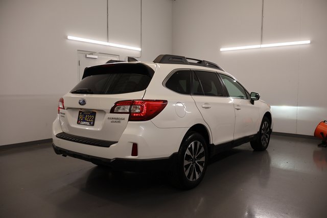Used 2017 Subaru Outback 2.5i Limited AWD/4WD image 2