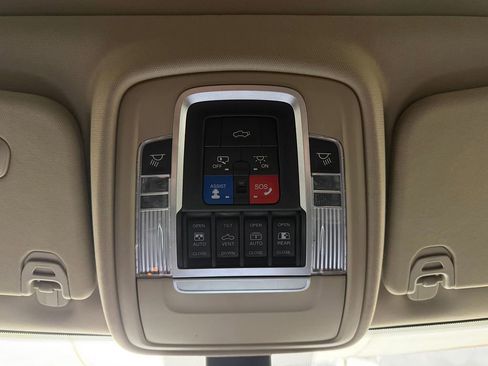 Used 2019 RAM 1500 Laramie image 15