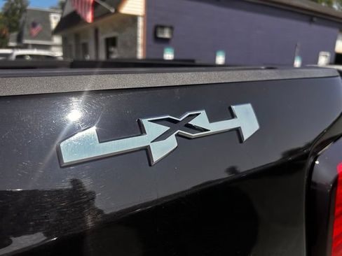 Used 2024 GMC Sierra 1500 Pro w/ Graphite Edition AWD/4WD image 10