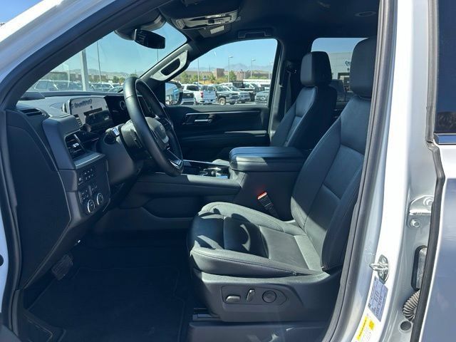 Certified 2025 Chevrolet Suburban LT AWD/4WD image 15