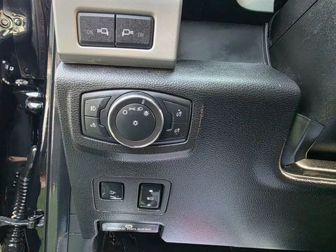 Used 2021 Ford F350 Lariat image 17