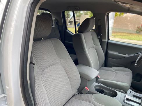 Used 2017 Nissan Frontier SV w/ SV Value Truck Package image 48