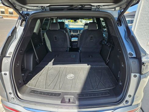 Used 2024 Buick Enclave Avenir w/ Avenir Technology Package image 23