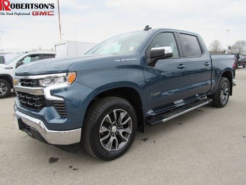 Used 2024 Chevrolet Silverado 1500 LT image 1